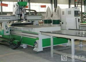 四工序木工開料機(jī)、木工加工中心與四切換開料機(jī) 廠家價(jià)格解析與激光側(cè)孔機(jī)的應(yīng)用